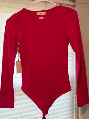 NWT Babaton Hot Pink Long-Sleeve Bodysuit